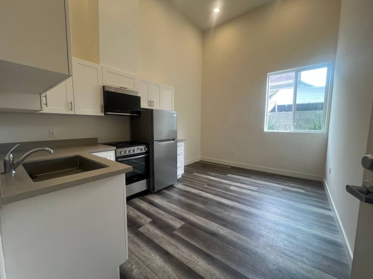 Apartment for rent at 1010 E 25th St, Los Angeles, CA 90011