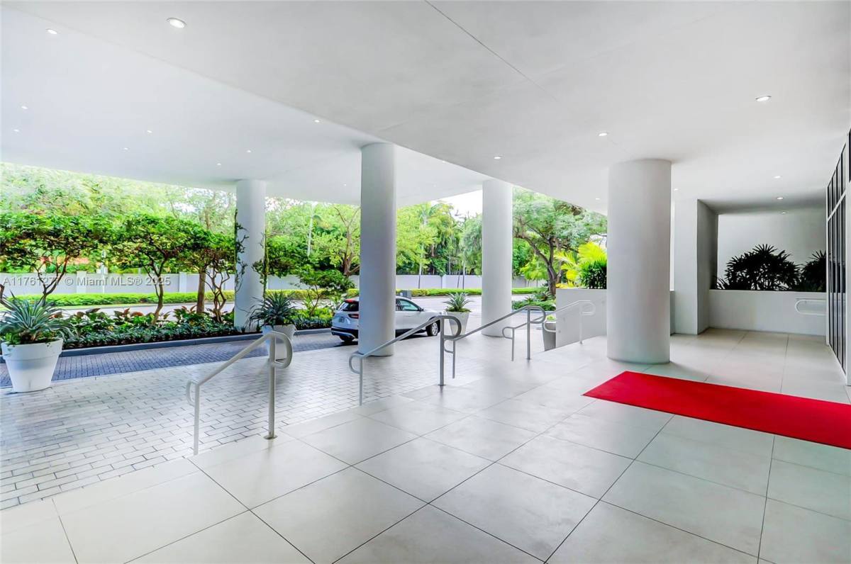 Apartment for rent at 4250 Biscayne Blvd #918, Miami, FL 33137