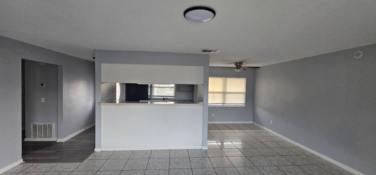 Apartment for rent at 5672 Tomoka Dr, Orlando, FL 32839
