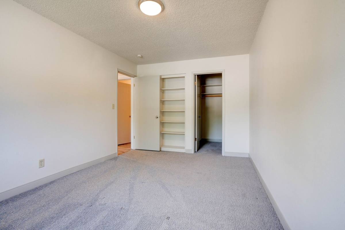 Apartment for rent at 1601 Aber Ave, Iowa City, IA 52246