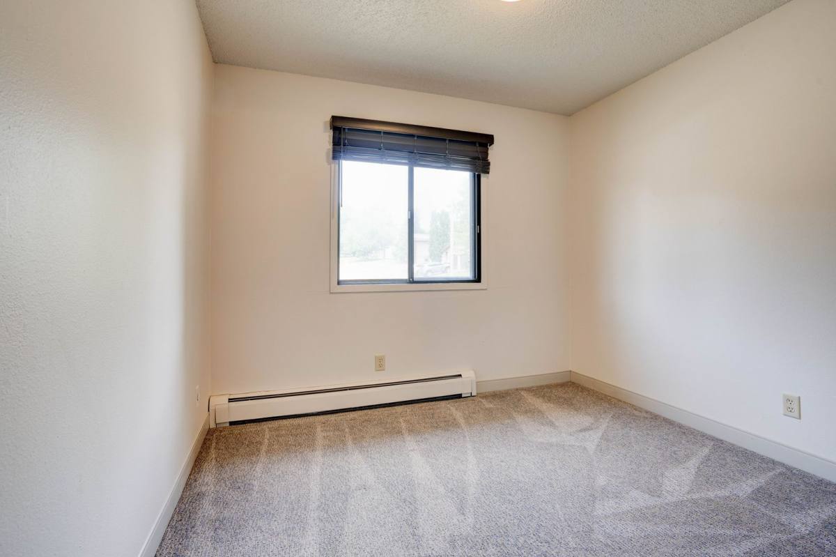 Apartment for rent at 1601 Aber Ave, Iowa City, IA 52246