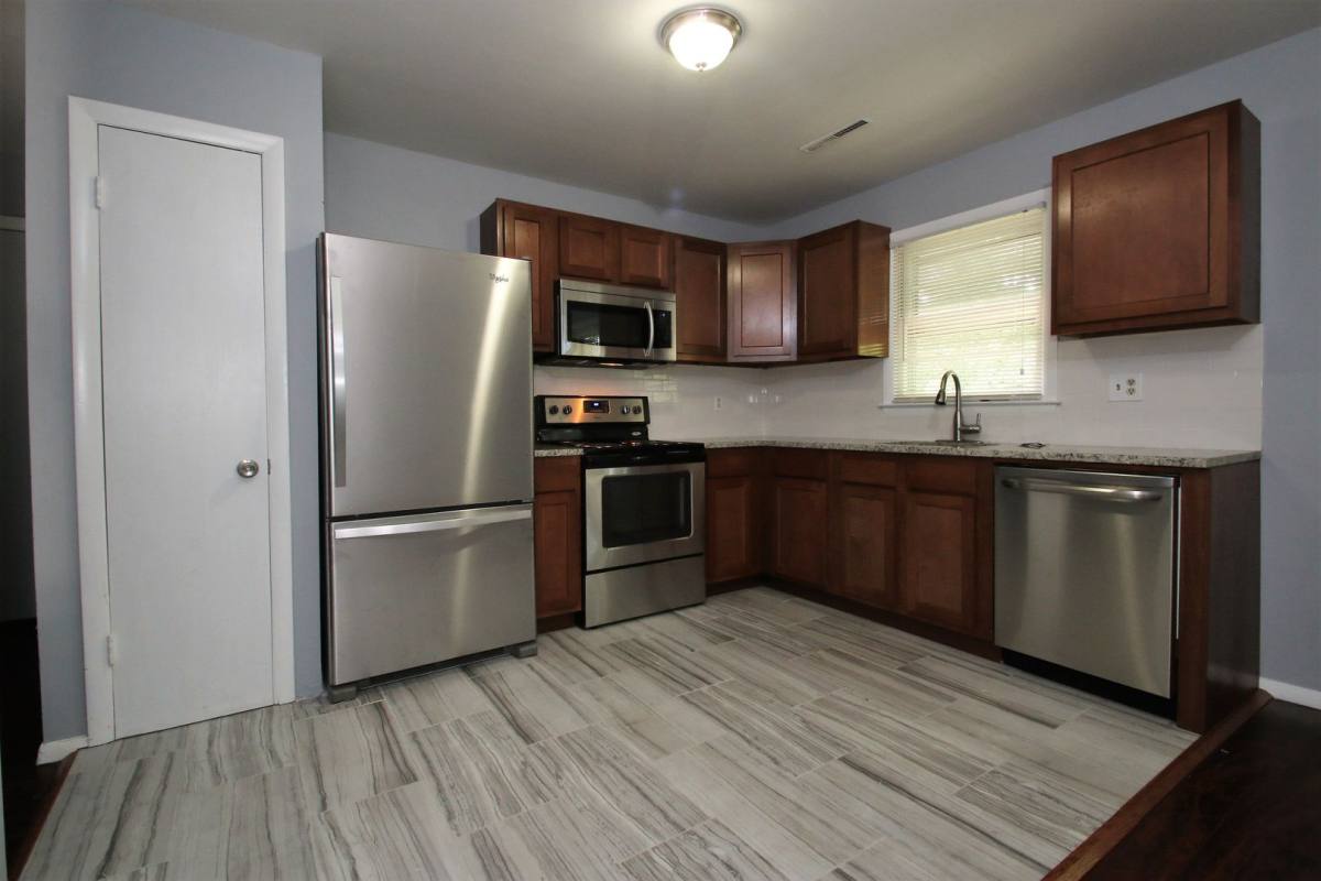 Apartment for rent at 39 Hightop Cr, Hamden, CT 06514