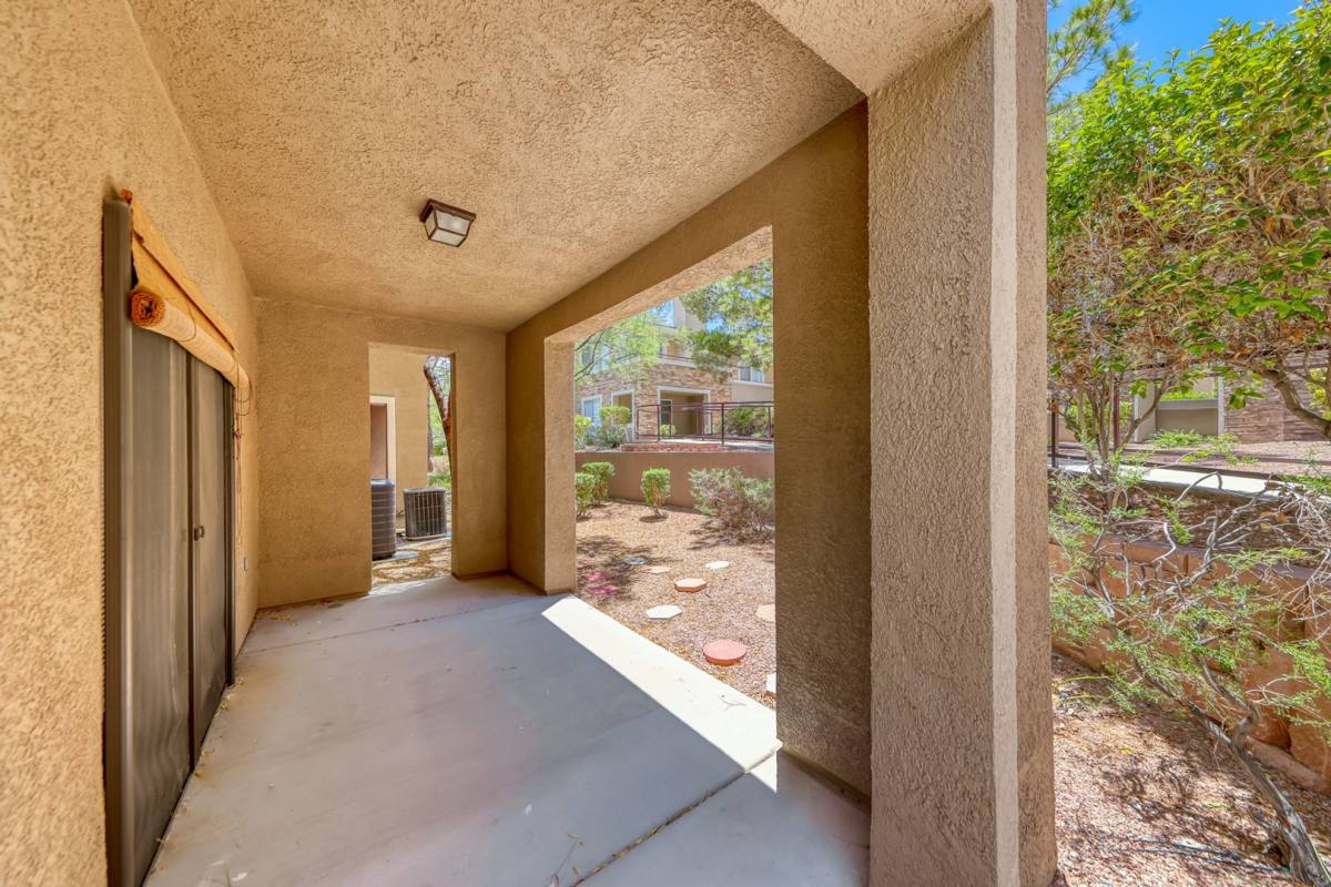 Townhouse for rent at 673 Peachy Canyon Circle, Las Vegas, NV 89144