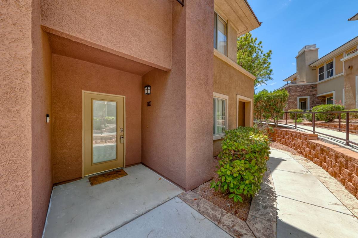 Townhouse for rent at 673 Peachy Canyon Circle, Las Vegas, NV 89144