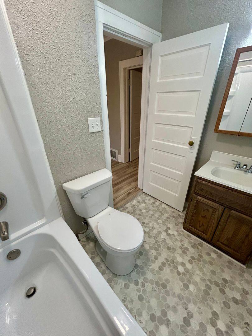 Apartment for rent at 906 N 6th Ave E, Duluth, MN 55805