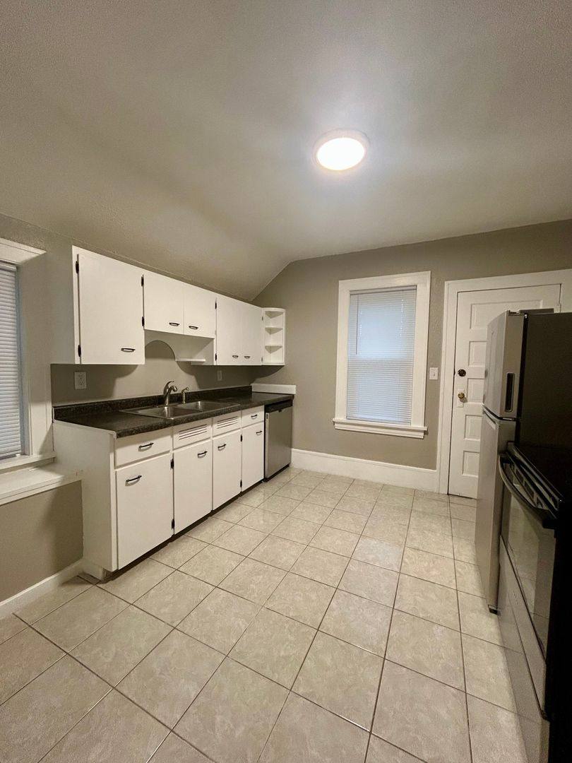 Apartment for rent at 906 N 6th Ave E, Duluth, MN 55805