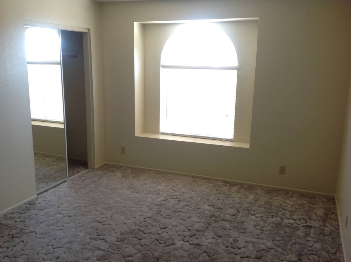 Apartment for rent at 16484 Wato Rd, Apple Valley, CA 92307