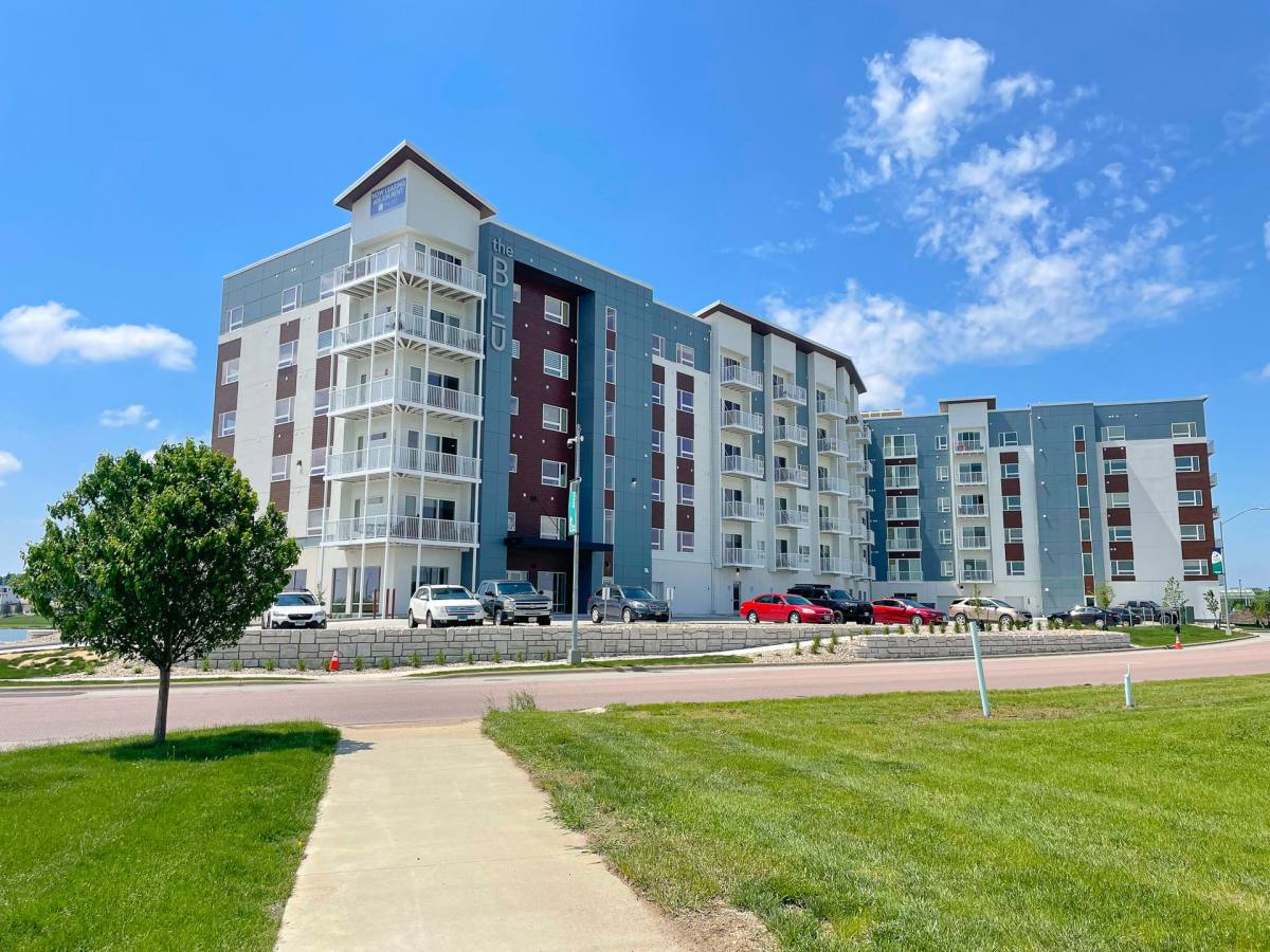 Apartment for rent at 2301 S Lorraine Place, Sioux Falls, SD 57106