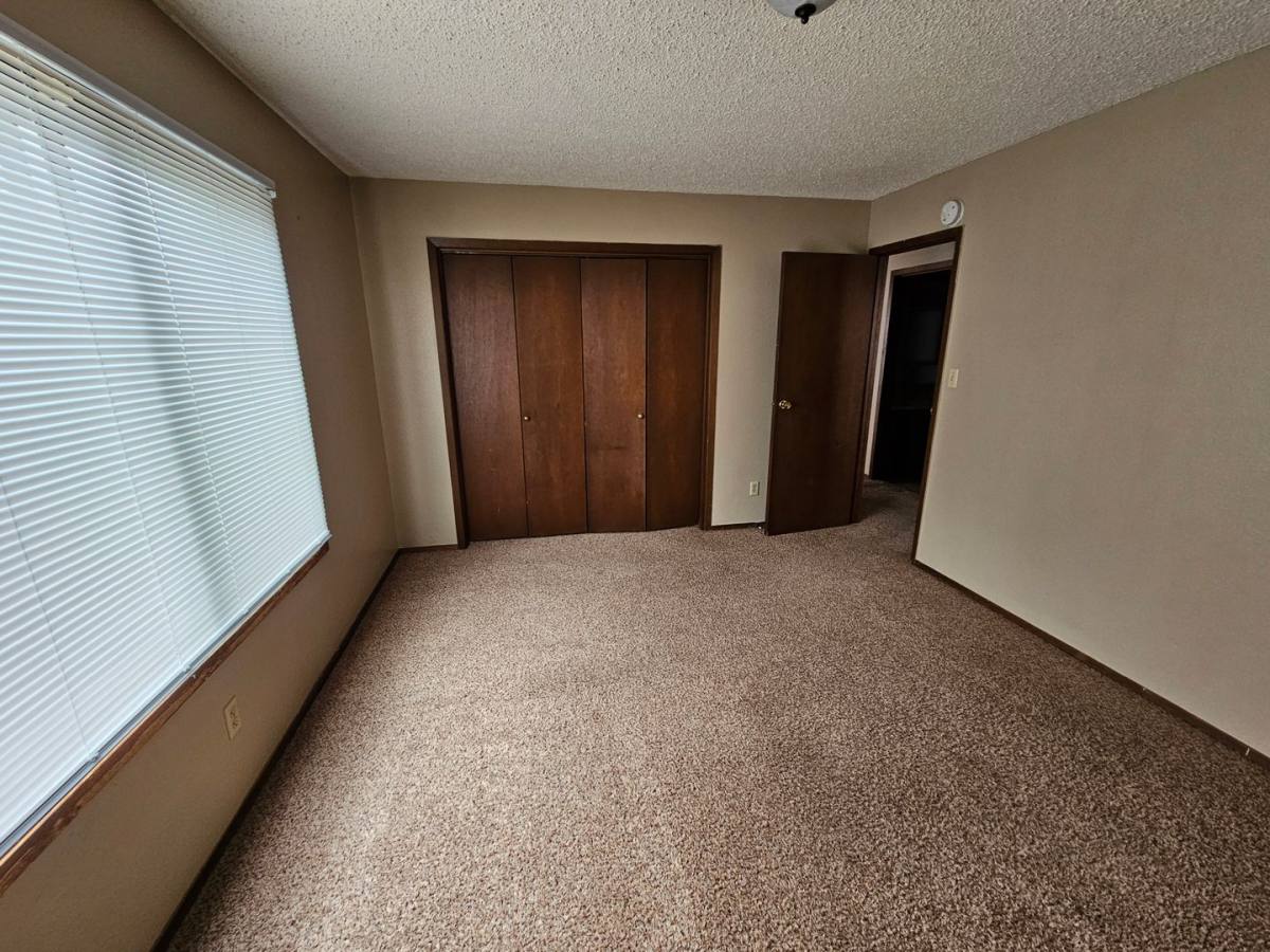 Apartment for rent at 3621 Sager Ave, Waterloo, IA 50701