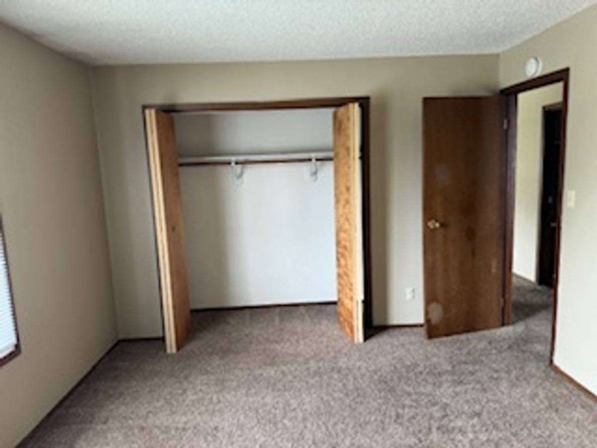 Apartment for rent at 3621 Sager Ave, Waterloo, IA 50701