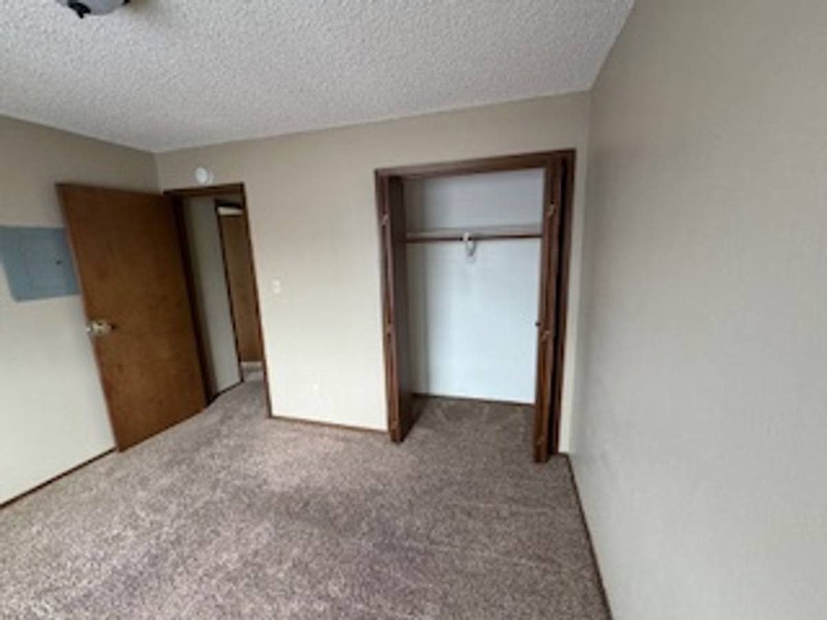 Apartment for rent at 3621 Sager Ave, Waterloo, IA 50701