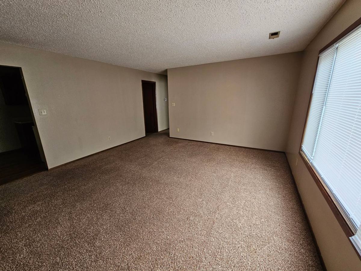 Apartment for rent at 3621 Sager Ave, Waterloo, IA 50701