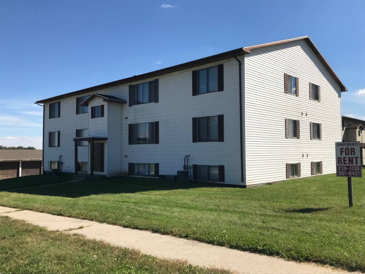 Apartment for rent at 3621 Sager Ave, Waterloo, IA 50701