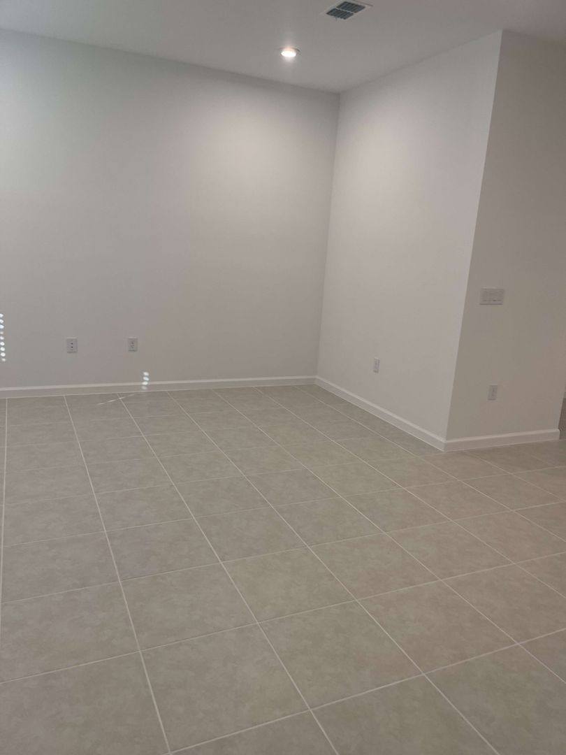 Townhouse for rent at 132 Royal Ranch Rd, Groveland, FL 34736