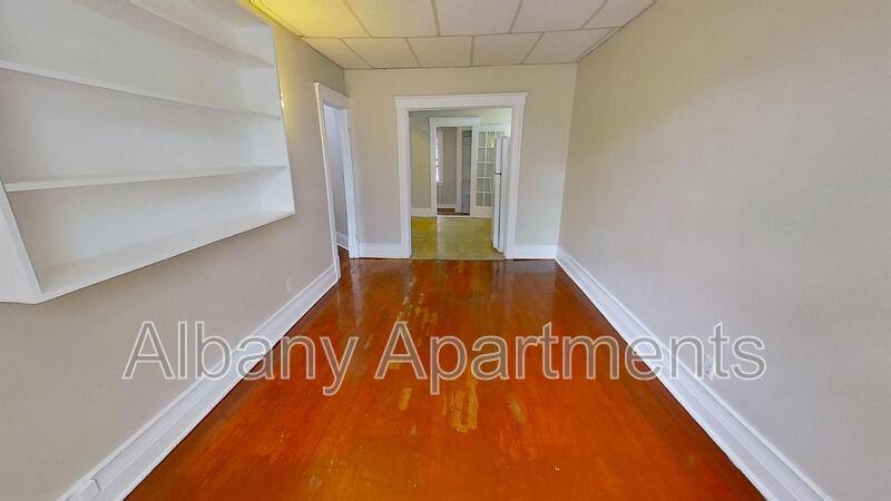 Townhouse for rent at 566 Park Ave #2, Albany, NY 12208