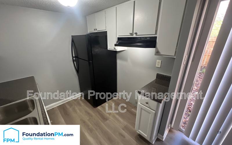 House for rent at 5224 Flowering Peach Dr #1, Memphis, TN 38115