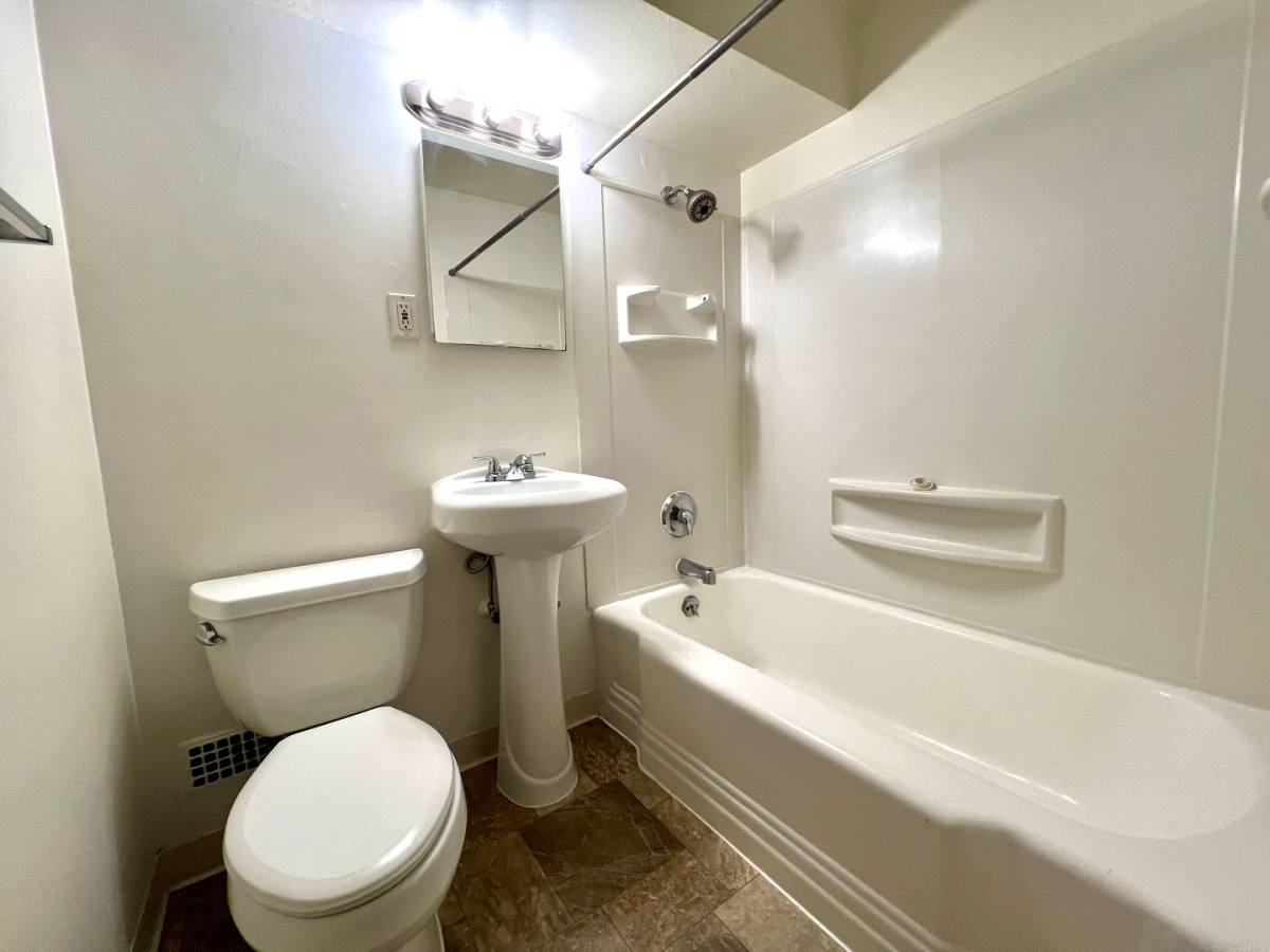 Apartment for rent at 535 13th Ave E, Seattle, WA 98102