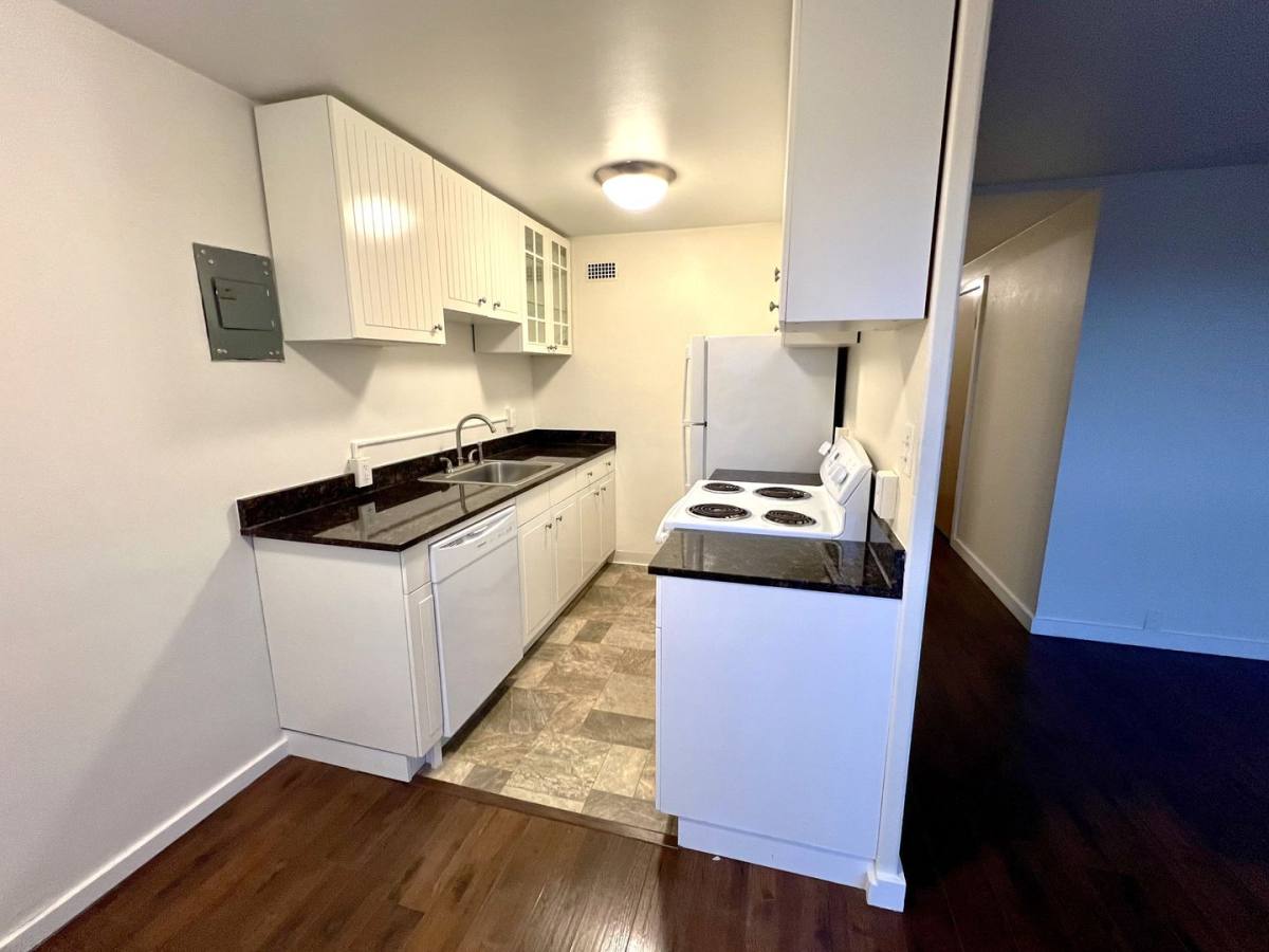 Apartment for rent at 535 13th Ave E, Seattle, WA 98102