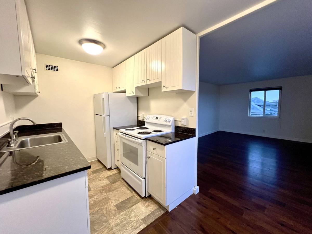 Apartment for rent at 535 13th Ave E, Seattle, WA 98102
