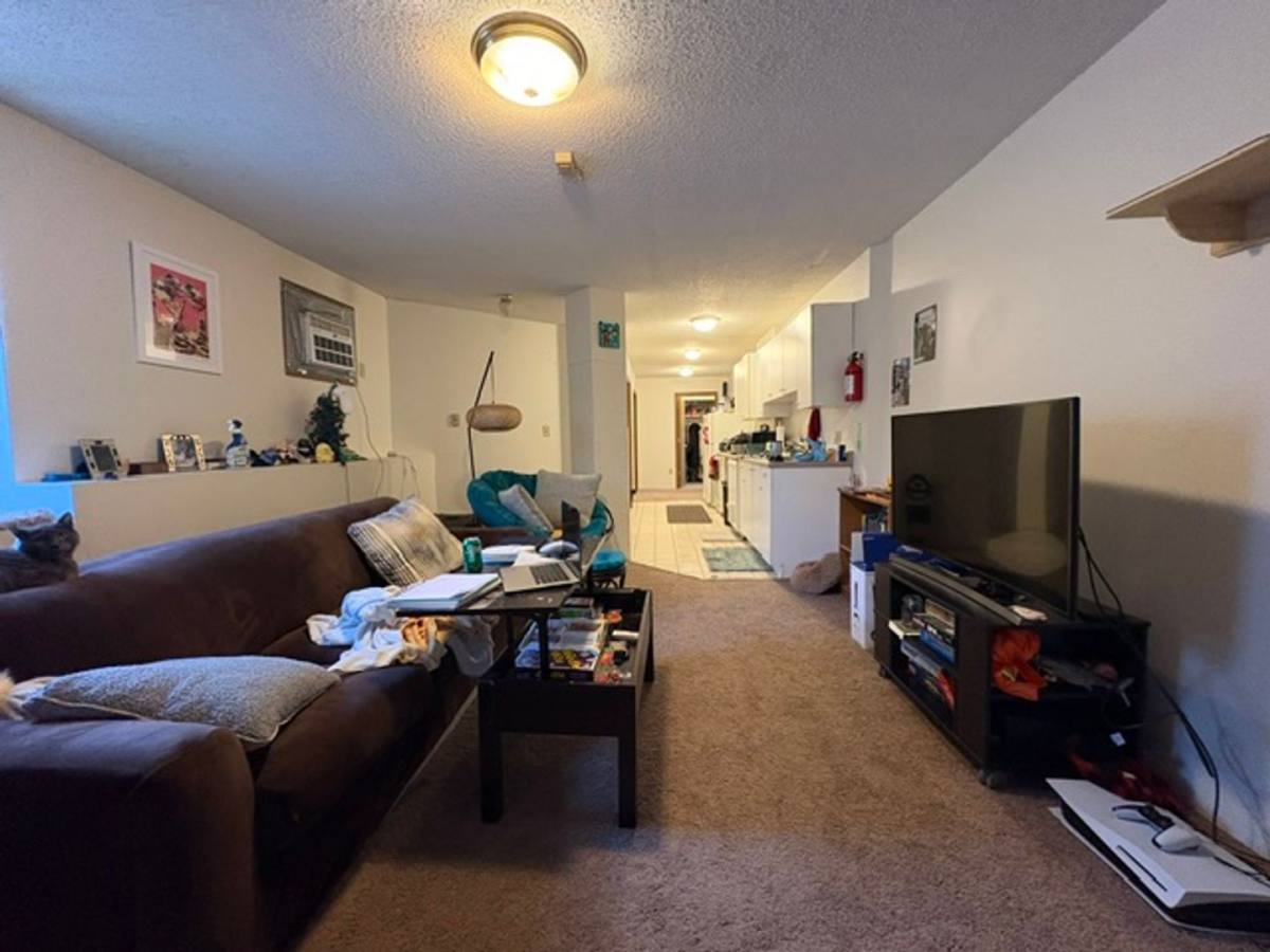 Apartment for rent at 532 S Dubuque St, Iowa City, IA 52240