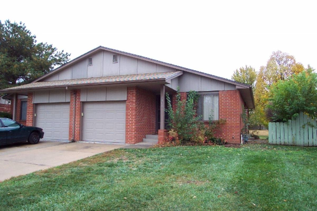 Apartment for rent at 7011-13 W Oneil, Wichita, KS 67212