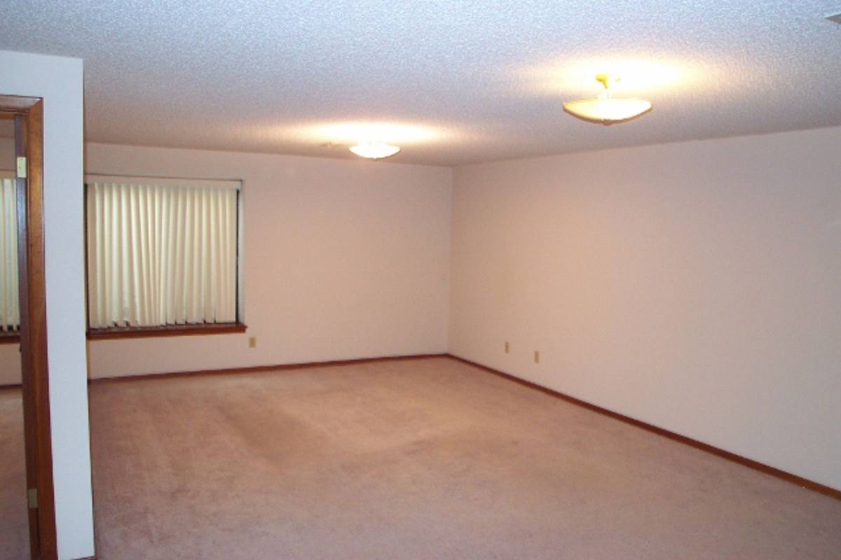 Apartment for rent at 7011-13 W Oneil, Wichita, KS 67212