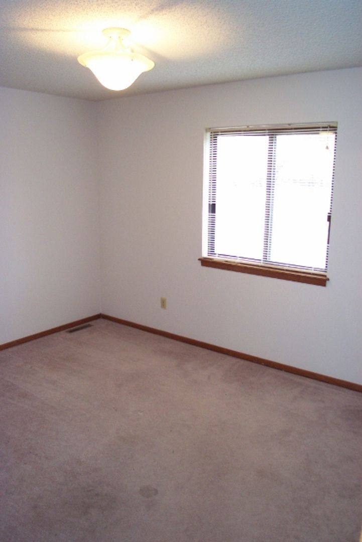 Apartment for rent at 7011-13 W Oneil, Wichita, KS 67212