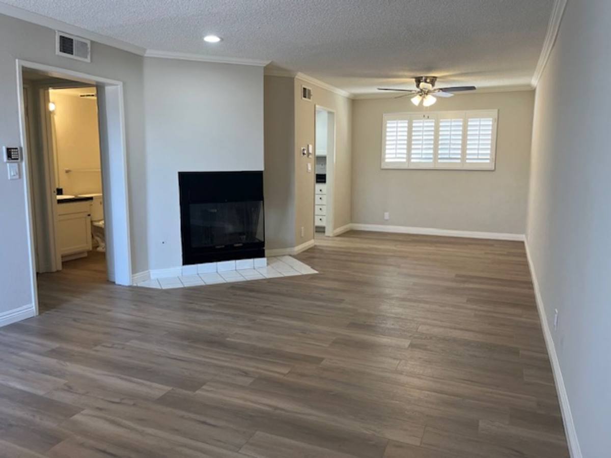 Townhouse for rent at 7700 Topanga Canyon Blvd, Canoga Park, CA 91304