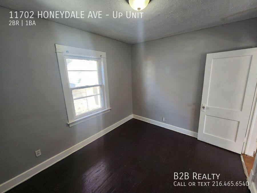 Apartment for rent at 11702 Honeydale Ave, Cleveland, OH 44120