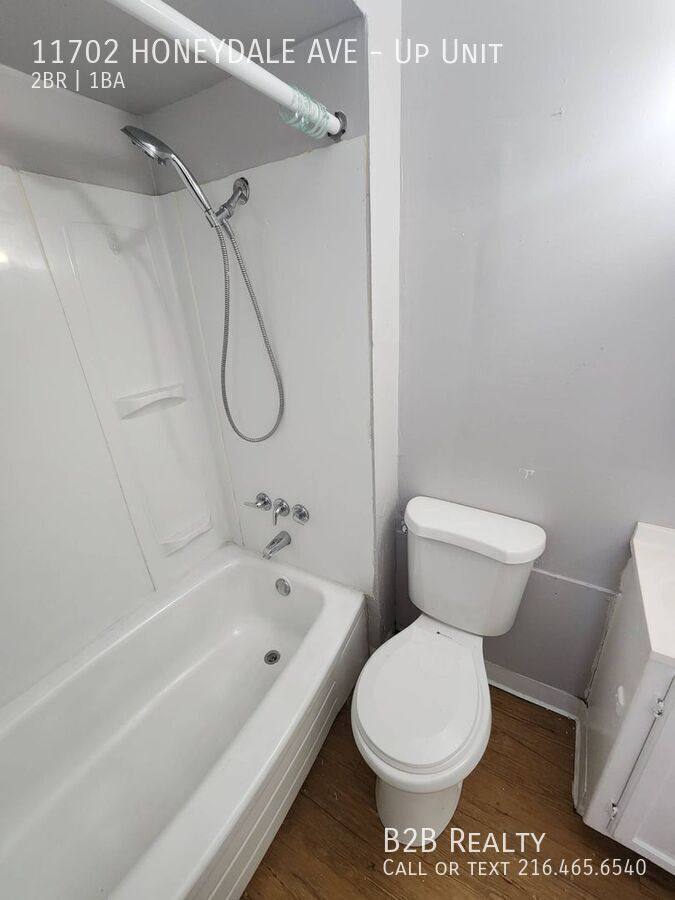Apartment for rent at 11702 Honeydale Ave, Cleveland, OH 44120