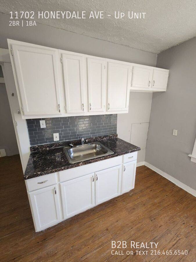 Apartment for rent at 11702 Honeydale Ave, Cleveland, OH 44120