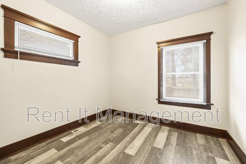 House for rent at 2816 N 19th Ave, Omaha, NE 68110