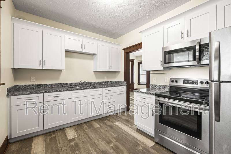 House for rent at 2816 N 19th Ave, Omaha, NE 68110
