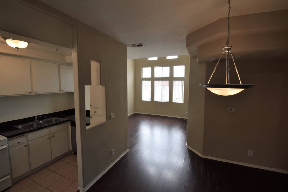 Townhouse for rent at 425 Alvarado St, Los Angeles, CA 90026