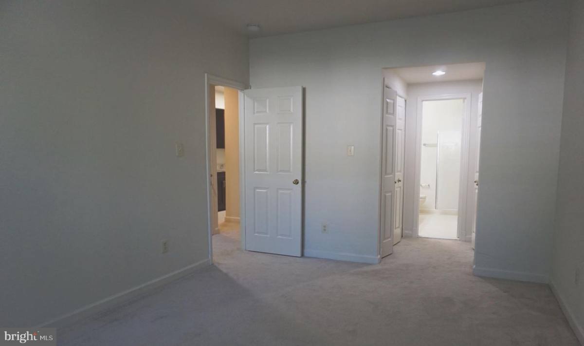 Apartment for rent at 10824 Antigua Terrace, Rockville, MD 20852
