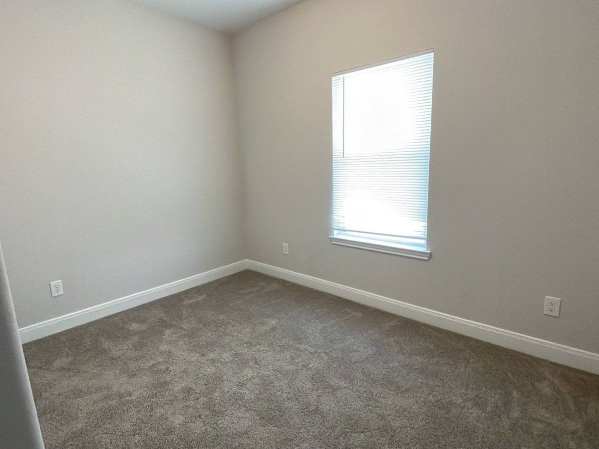 Apartment for rent at 832 Elkhart St, Houston, TX 77091