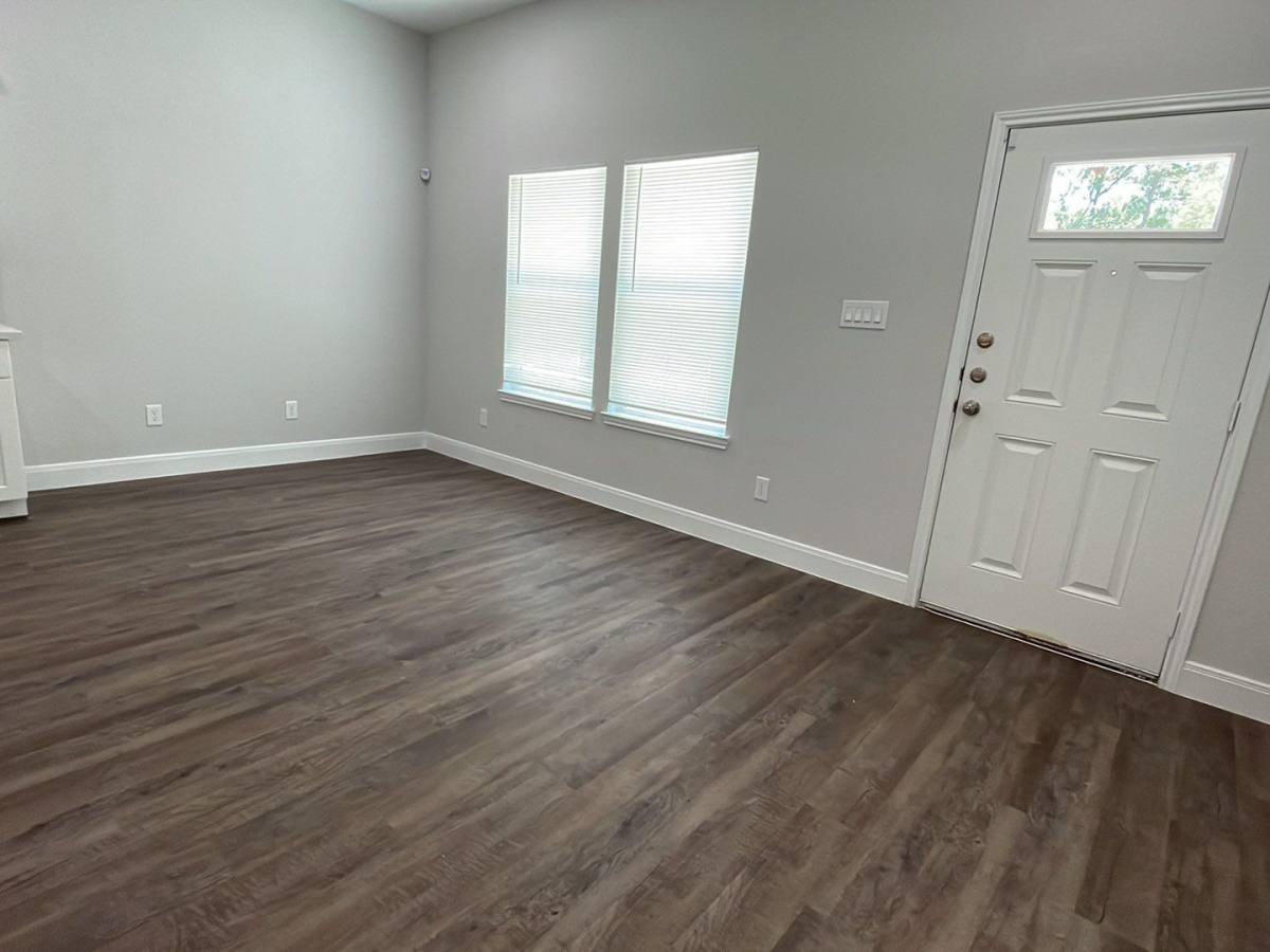 Apartment for rent at 832 Elkhart St, Houston, TX 77091