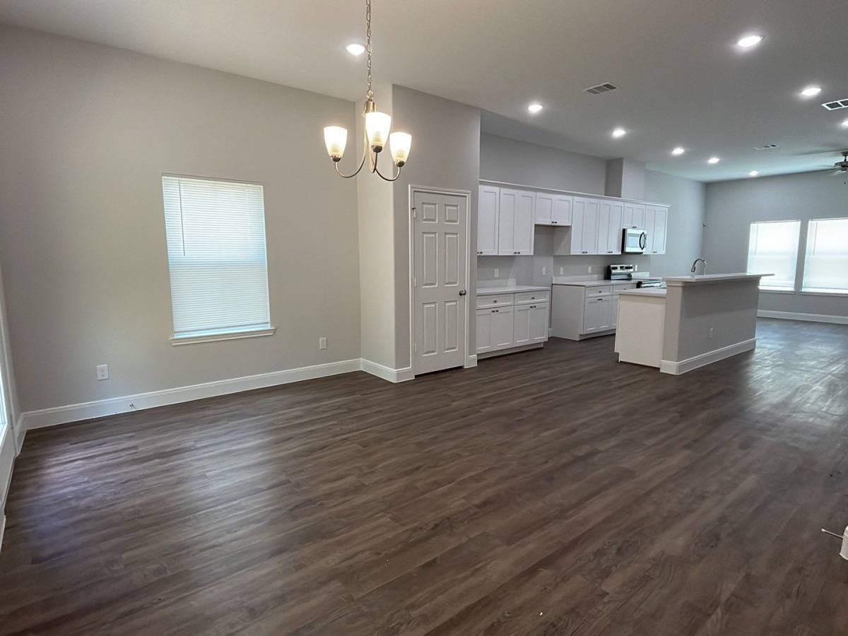 Apartment for rent at 832 Elkhart St, Houston, TX 77091