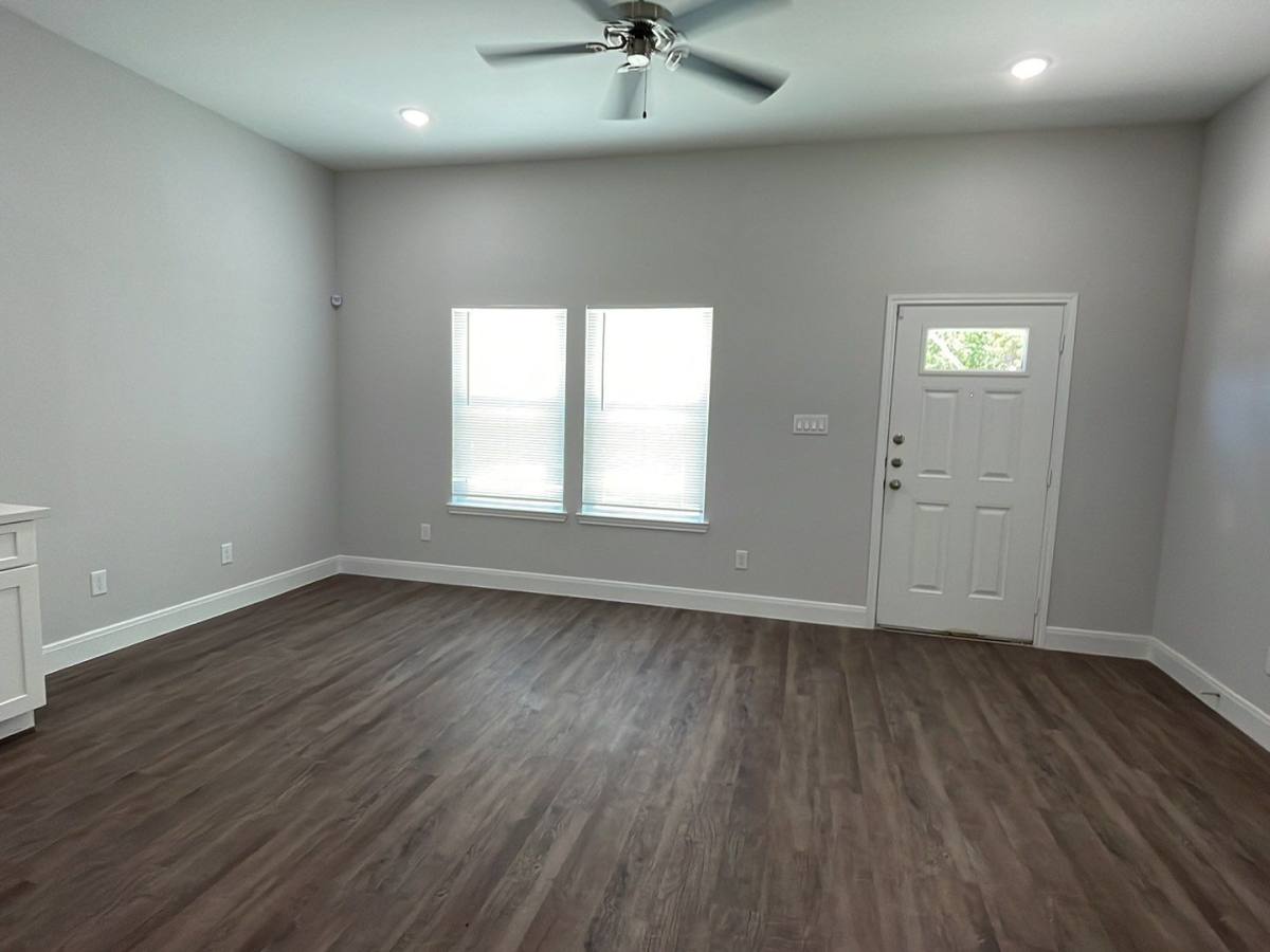 Apartment for rent at 832 Elkhart St, Houston, TX 77091