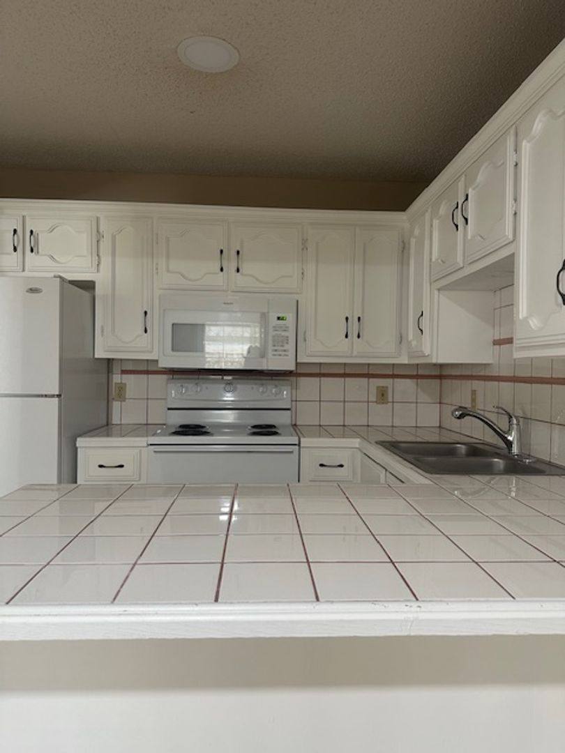 Apartment for rent at 1901 Japonica Ave, McAllen, TX 78501