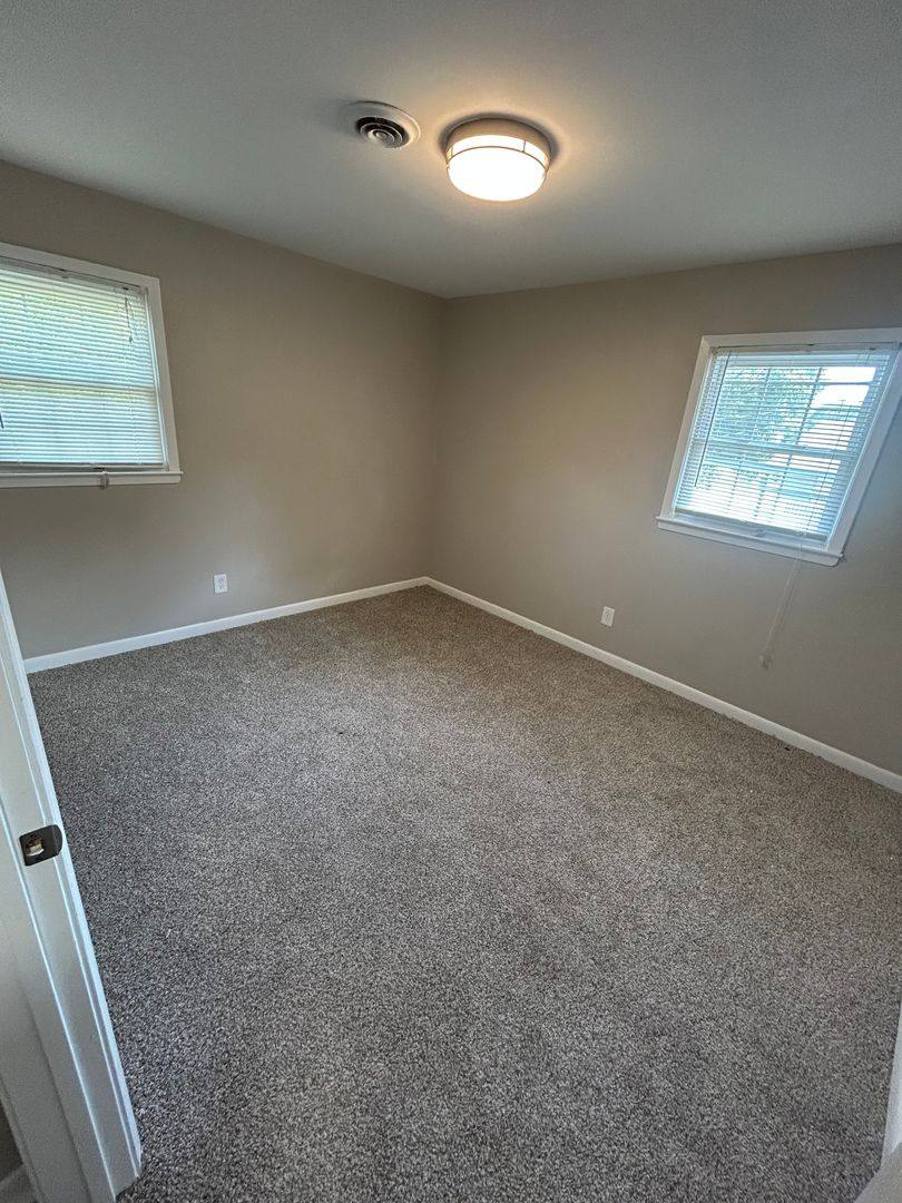 Apartment for rent at 303 Fall River Rd, Lawrenceburg, TN 38464
