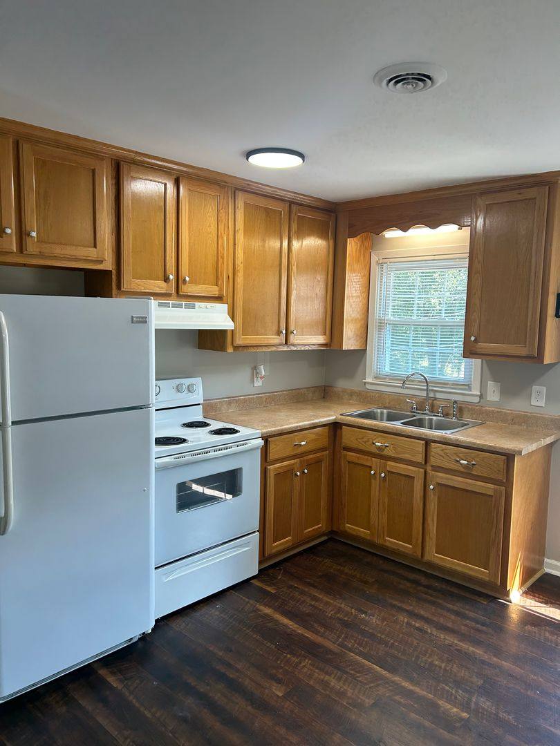 Apartment for rent at 303 Fall River Rd, Lawrenceburg, TN 38464