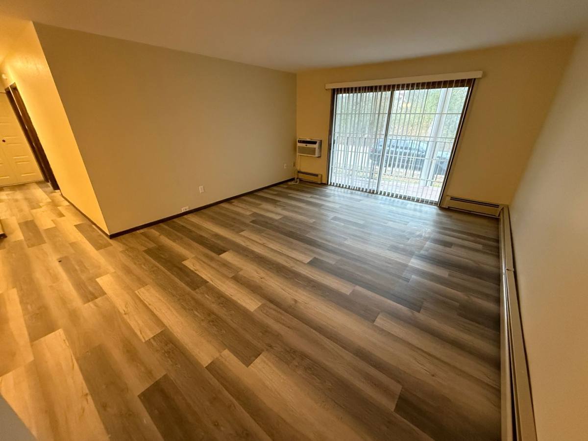 Apartment for rent at 214 Williamsburg Dr, Mequon, WI 53092