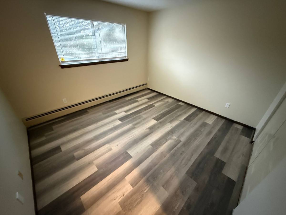 Apartment for rent at 214 Williamsburg Dr, Mequon, WI 53092