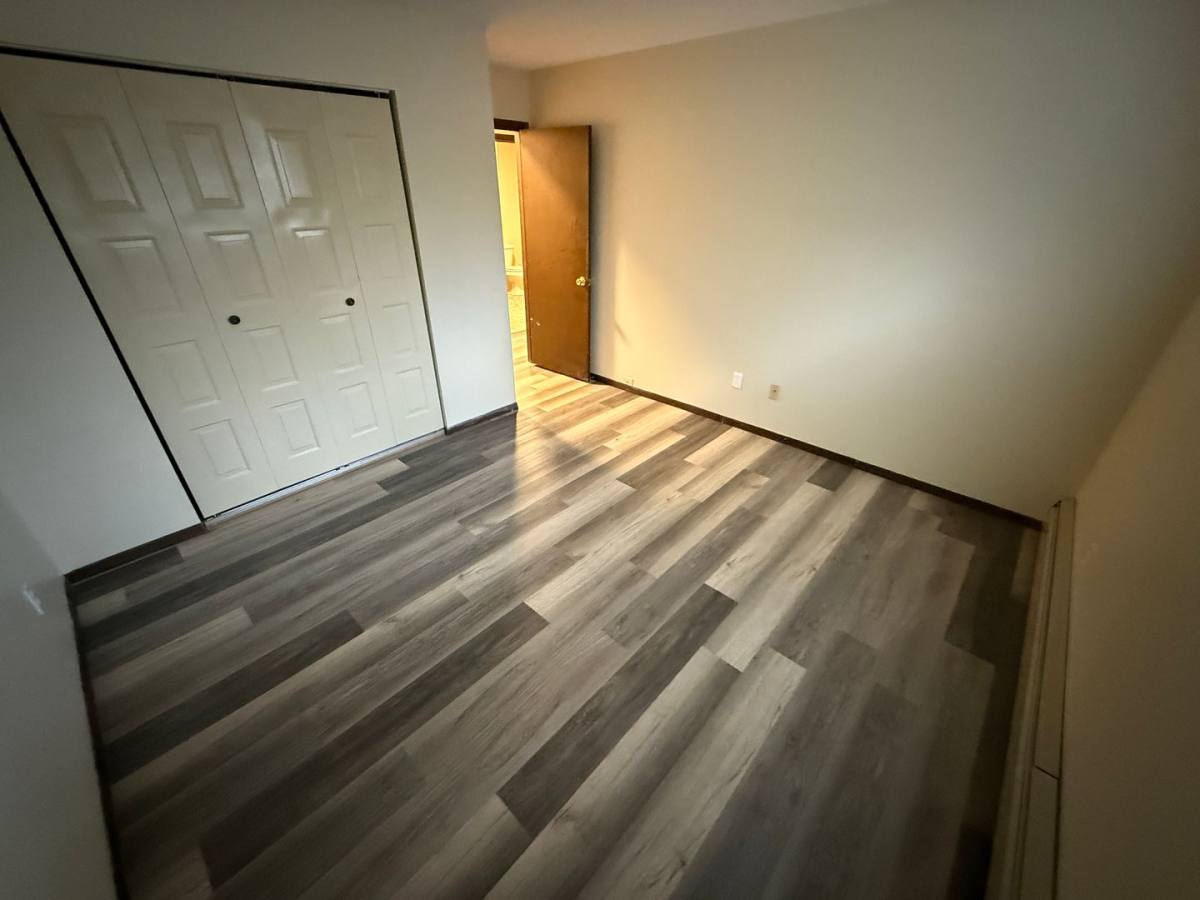 Apartment for rent at 214 Williamsburg Dr, Mequon, WI 53092