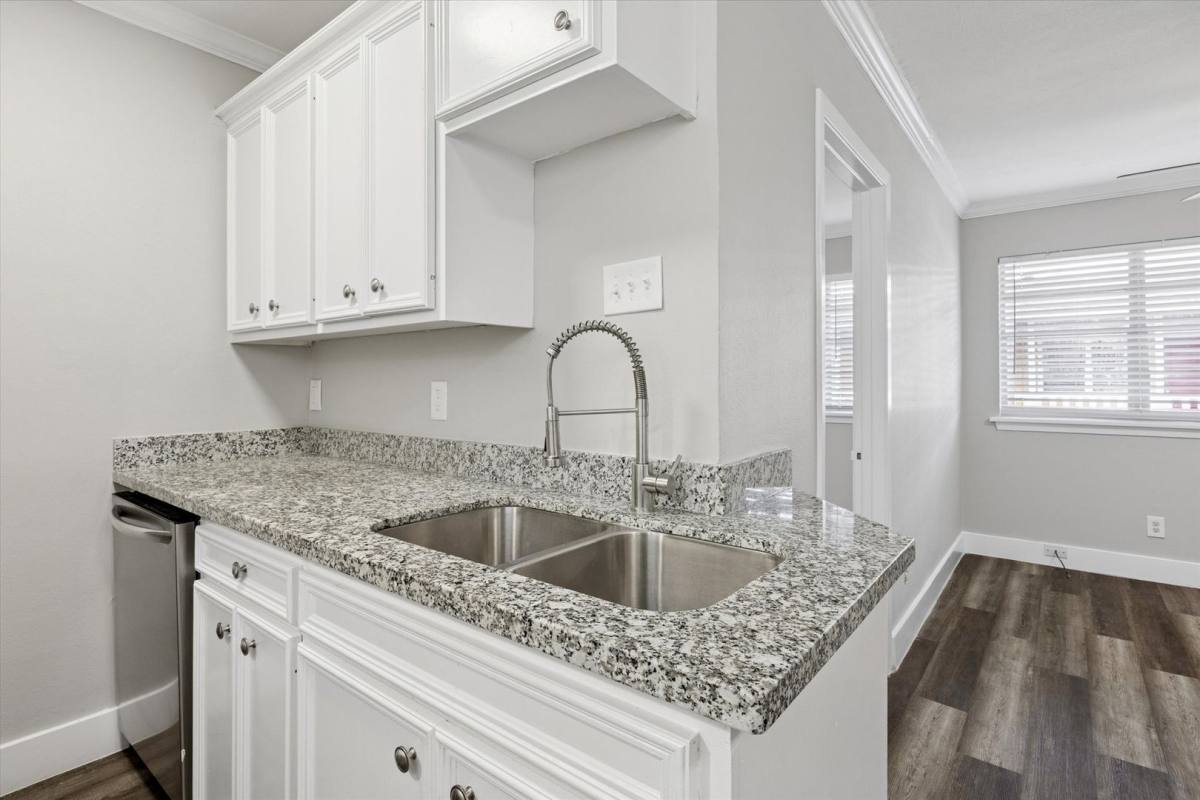Apartment for rent at 3618 Garrott St, Houston, TX 77006