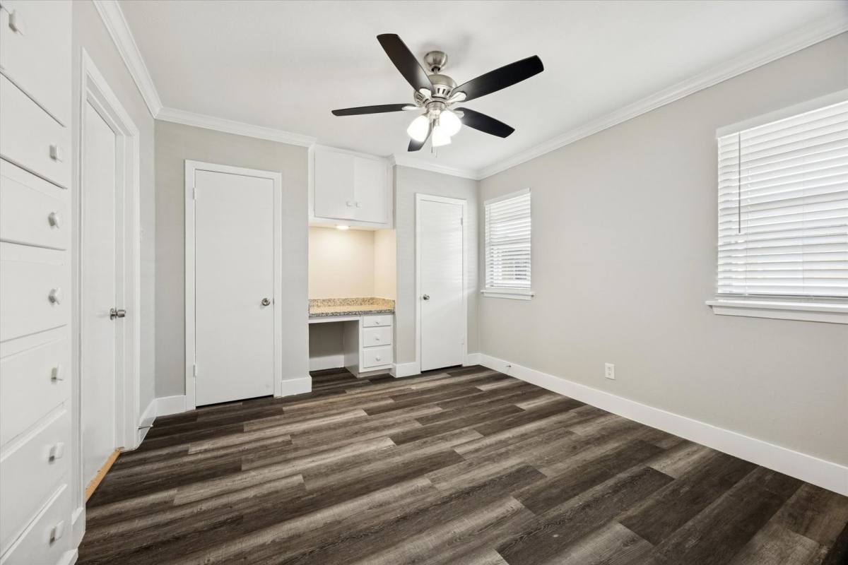 Apartment for rent at 3618 Garrott St, Houston, TX 77006