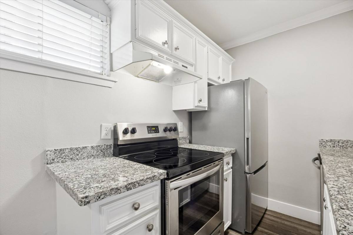 Apartment for rent at 3618 Garrott St, Houston, TX 77006