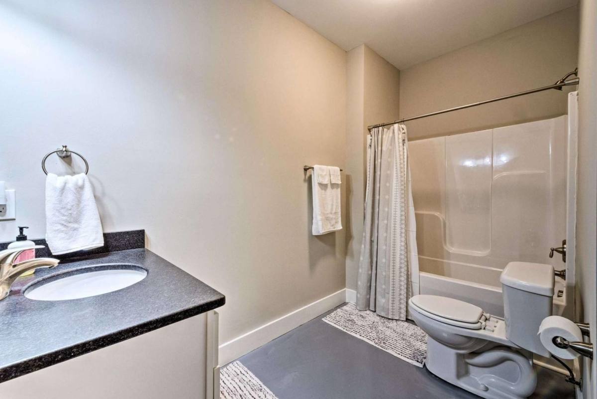 Apartment for rent at 1117 Greenwood Alley, Bowling Green, KY 42101