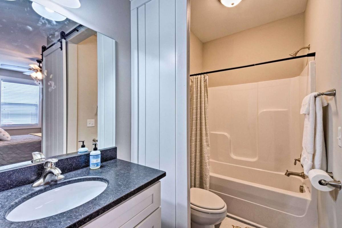 Apartment for rent at 1117 Greenwood Alley, Bowling Green, KY 42101